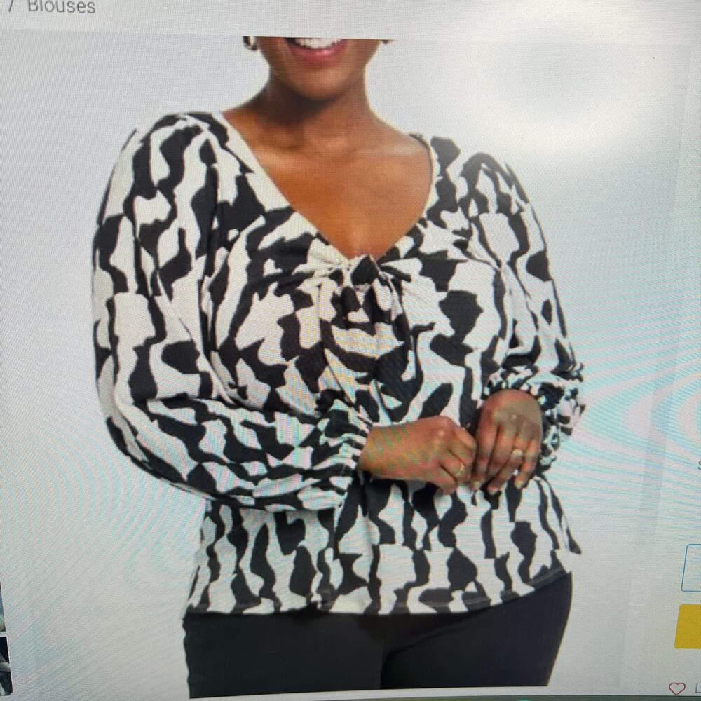 Ava & Viv  Black Abstract  Long Sleeve Sweetheart Knit Blouse NWT